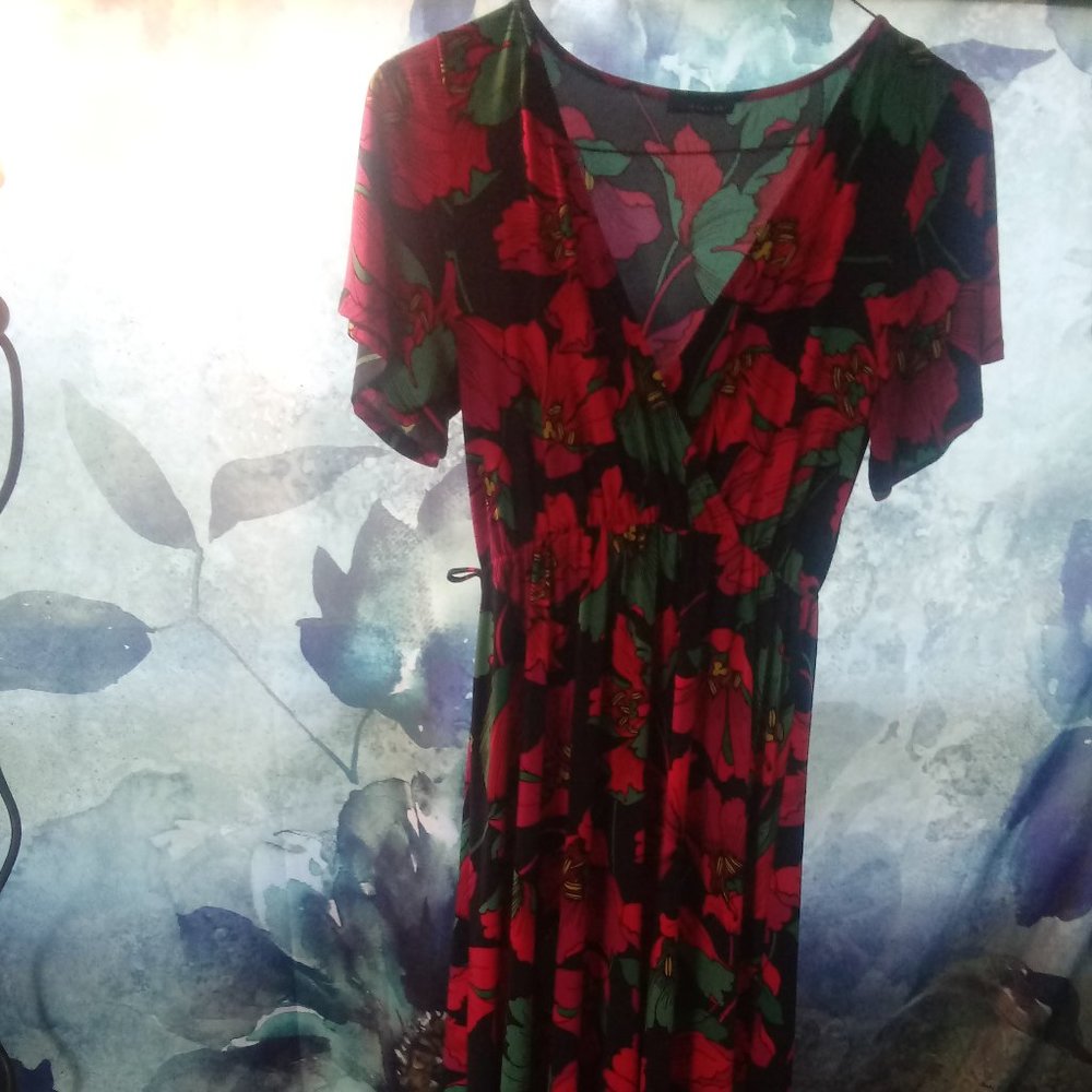 West Kei Soft floral wrap dress